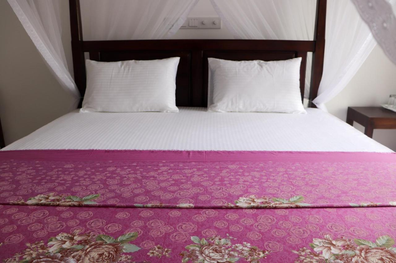 Sakura Calm Rest Bed & Breakfast Mirissa Exterior photo