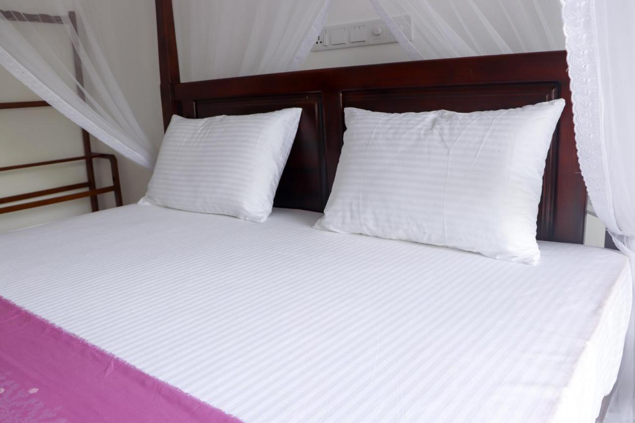 Sakura Calm Rest Bed & Breakfast Mirissa Exterior photo