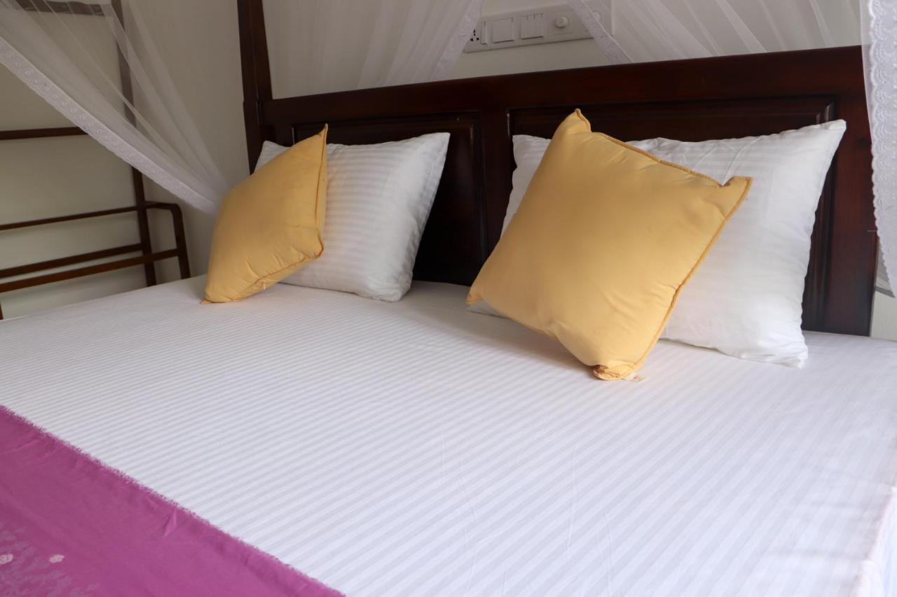 Sakura Calm Rest Bed & Breakfast Mirissa Exterior photo